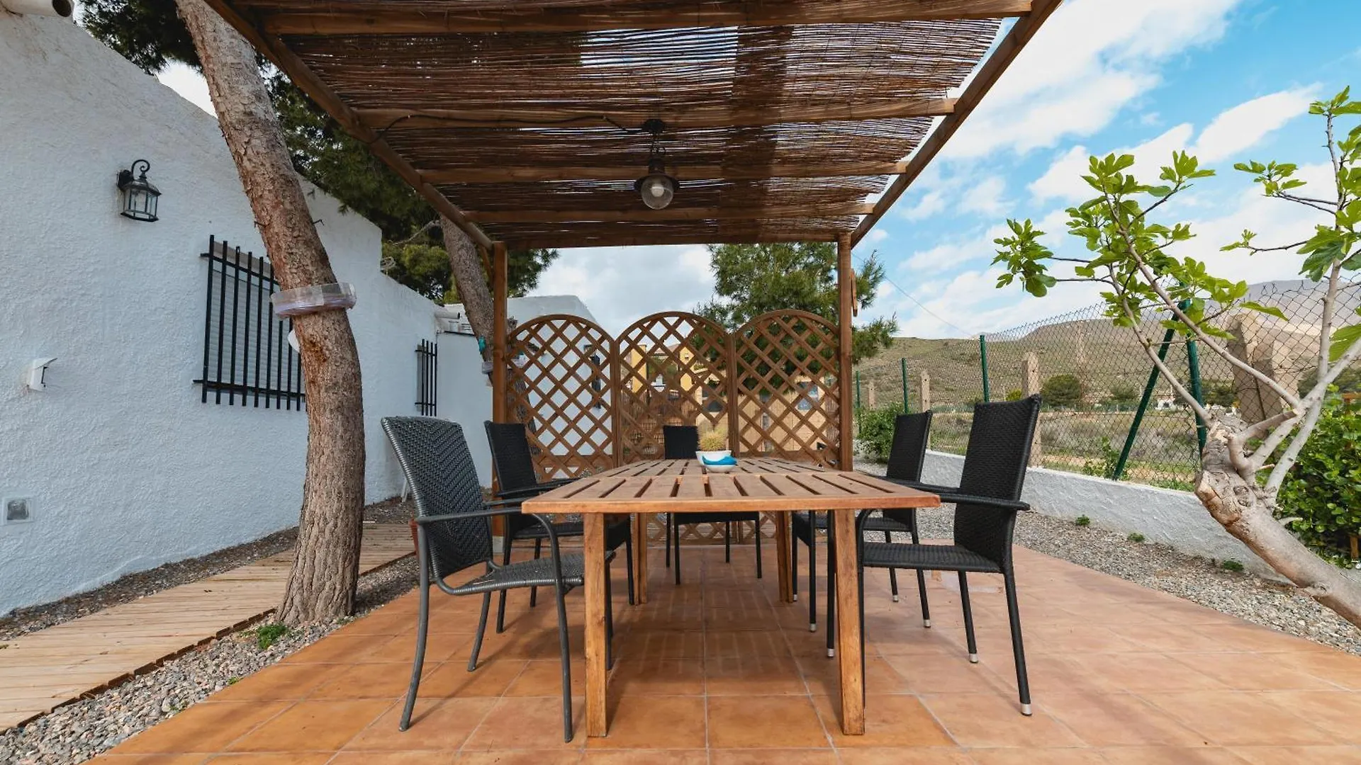 Cortijo El Pinar 1 Villa Nijar 0*,  Spain
