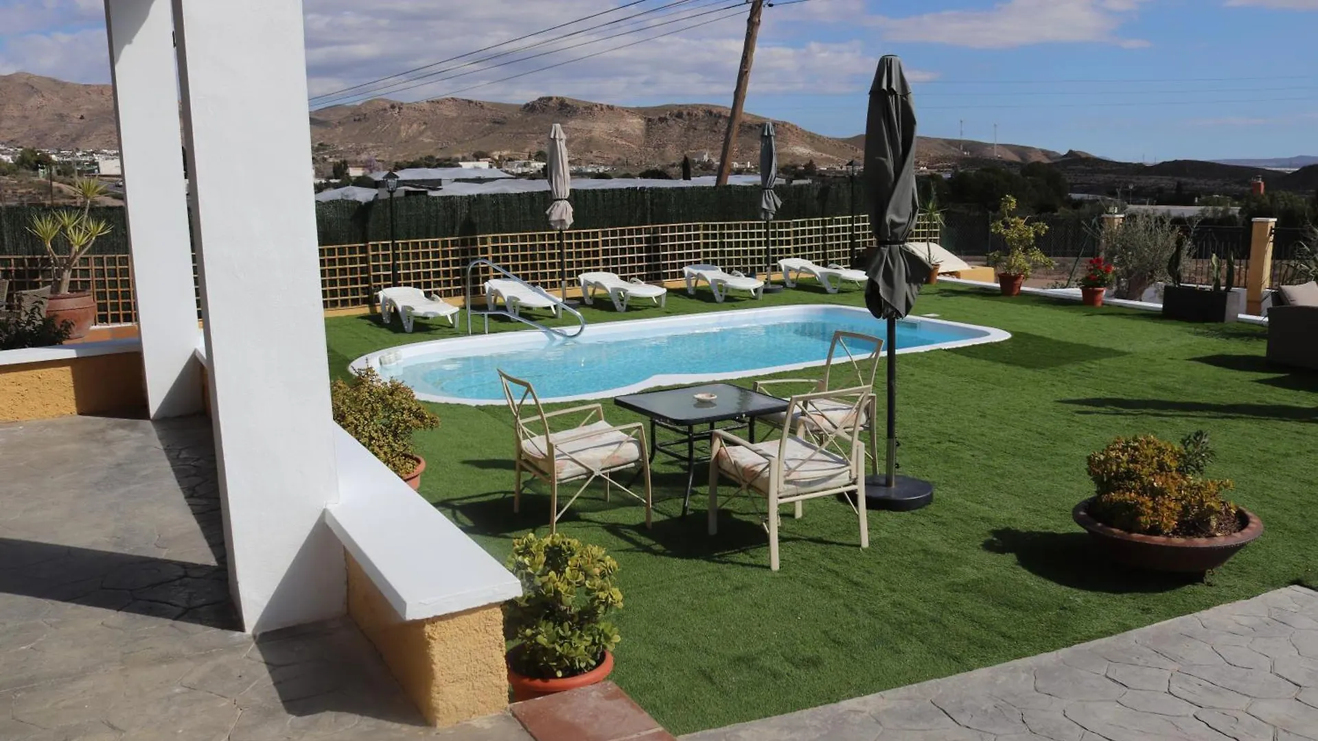Cortijo El Pinar 1 Villa Nijar 0*,